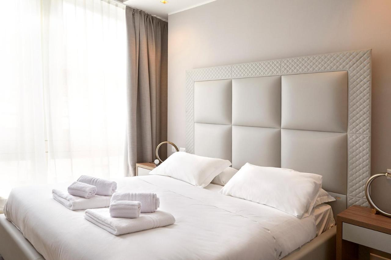 Prestige Boutique Aparthotel -Piazza Duomo มิลาน ภายนอก รูปภาพ