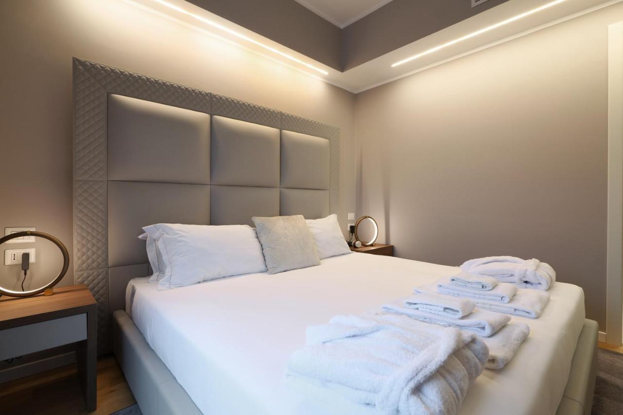 Prestige Boutique Aparthotel -Piazza Duomo มิลาน ภายนอก รูปภาพ